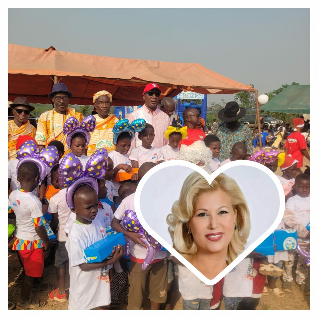 Article : Noël à Bécédi-Brignan/ La prière du Curé de la paroisse Saint Jean de Bécédi-Brignan :« Nous te demandons, Seigneur, de bénir maman Dominique Ouattara»