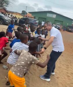 Article : Côte d&rsquo;Ivoire/Rentrée scolaire 2026 : Monsieur Khanafer Rached, PDG de ChicShop.ci, offre des milliers de kits scolaires en soutien aux parents d&rsquo;élèves